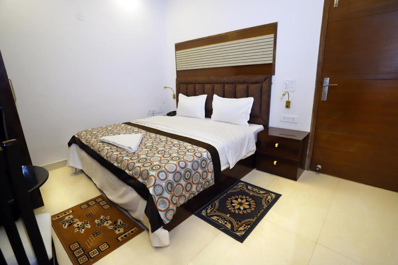 Vrindavan Guest House Nueva Delhi Exterior foto
