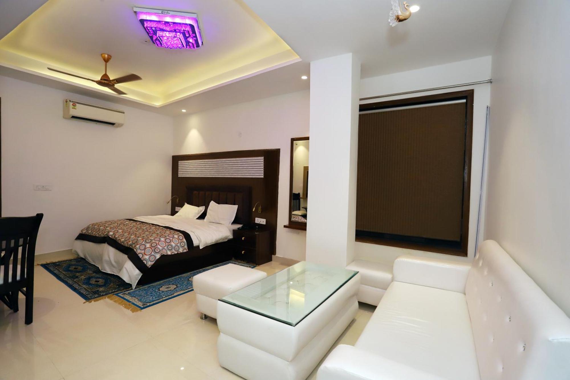 Vrindavan Guest House Nueva Delhi Exterior foto